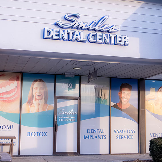 Exterior building of Smiles Dental Center in Bartlett, IL